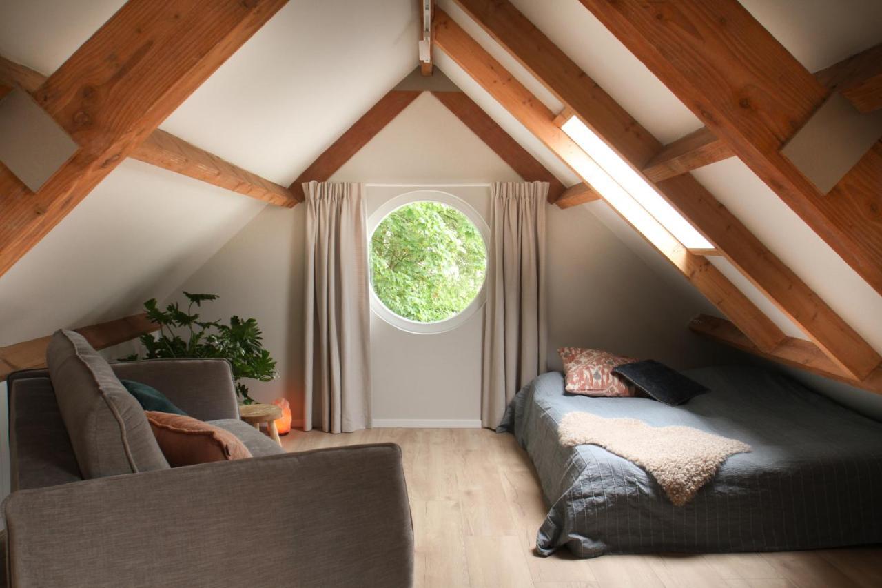 Het Rooversnest Riel Luaran gambar